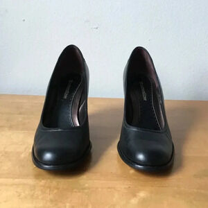 Naturalizer Black Leather Heel Chic and Comfortable Shoes Size 6.5 M US